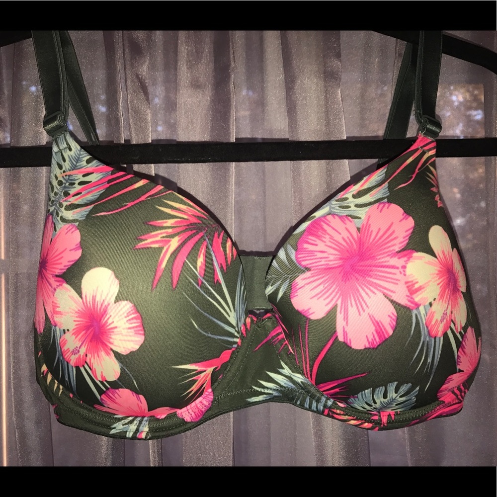 ON HOLD 🌺Victoria's Secret PINK Bra